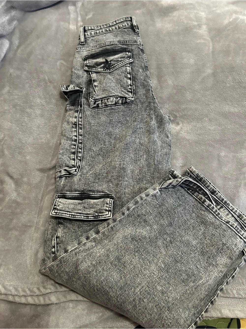 Women’s Washed Gray Cargo Jeans - Casual Utility Style